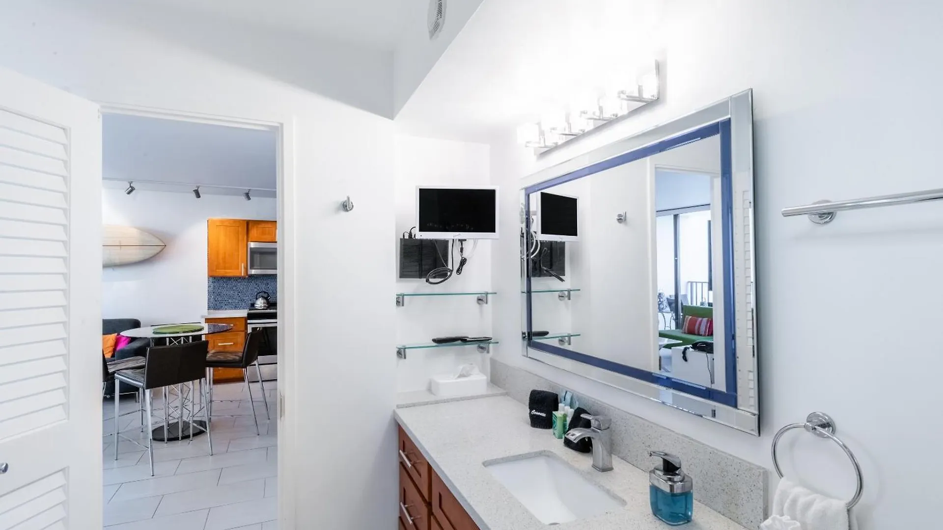 7Th Floor Garden View Condo In Walking Distance To Waikiki Beach Condo Honolulu 0*,  United States
